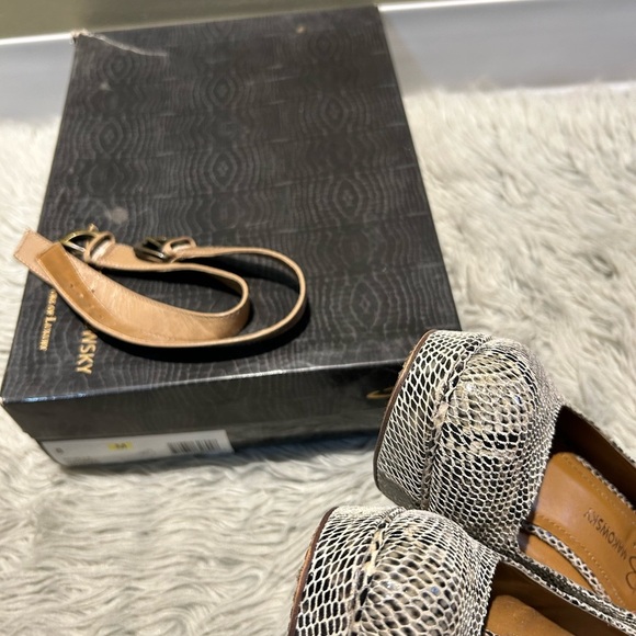B. MAKOWSKY SNAKESKIN WEDGE - Picture 8 of 10